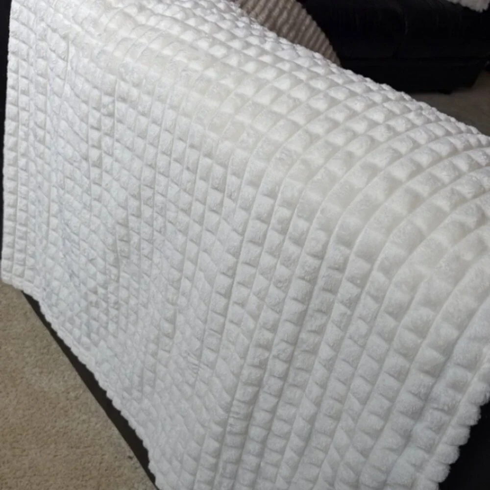 🪷NWOT Bedsure fleece throw blanket 50X60 - Picture 2 of 2